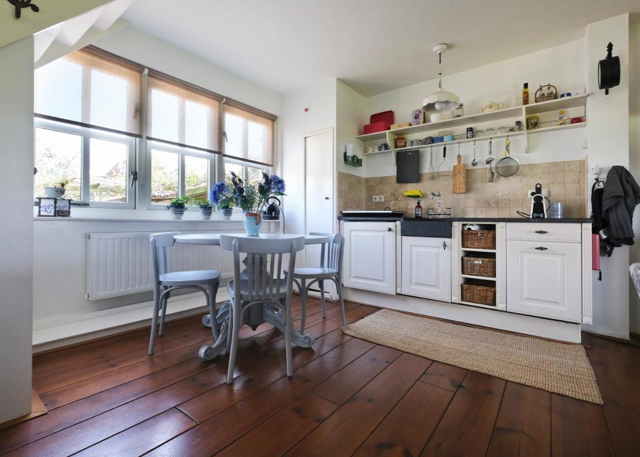 Idyllisch En Knus Met Prachtige Veranda. Holiday home